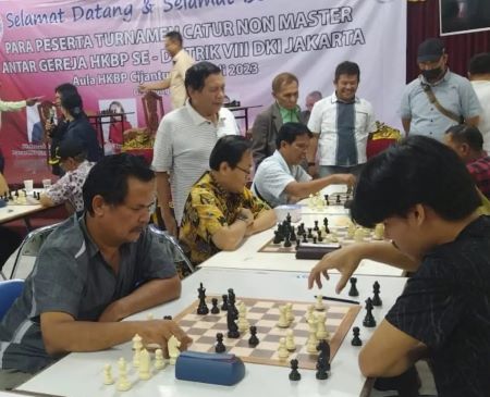 印度尼西亚之子马修·帕萨里布在南非取得国际象棋成就